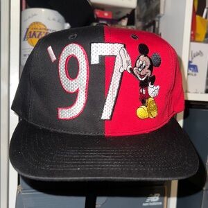 1997 Mickey Mouse Walt Disney World Snapback